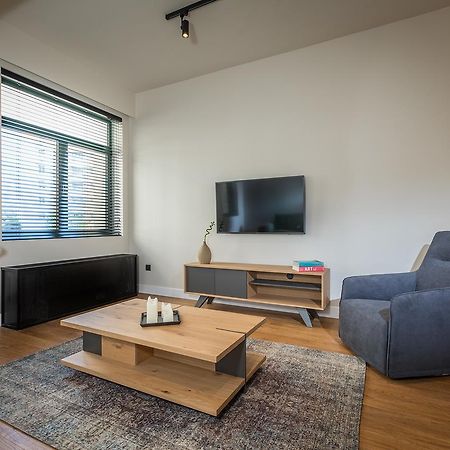 Klepsydra Urban Suites Атина Екстериор снимка