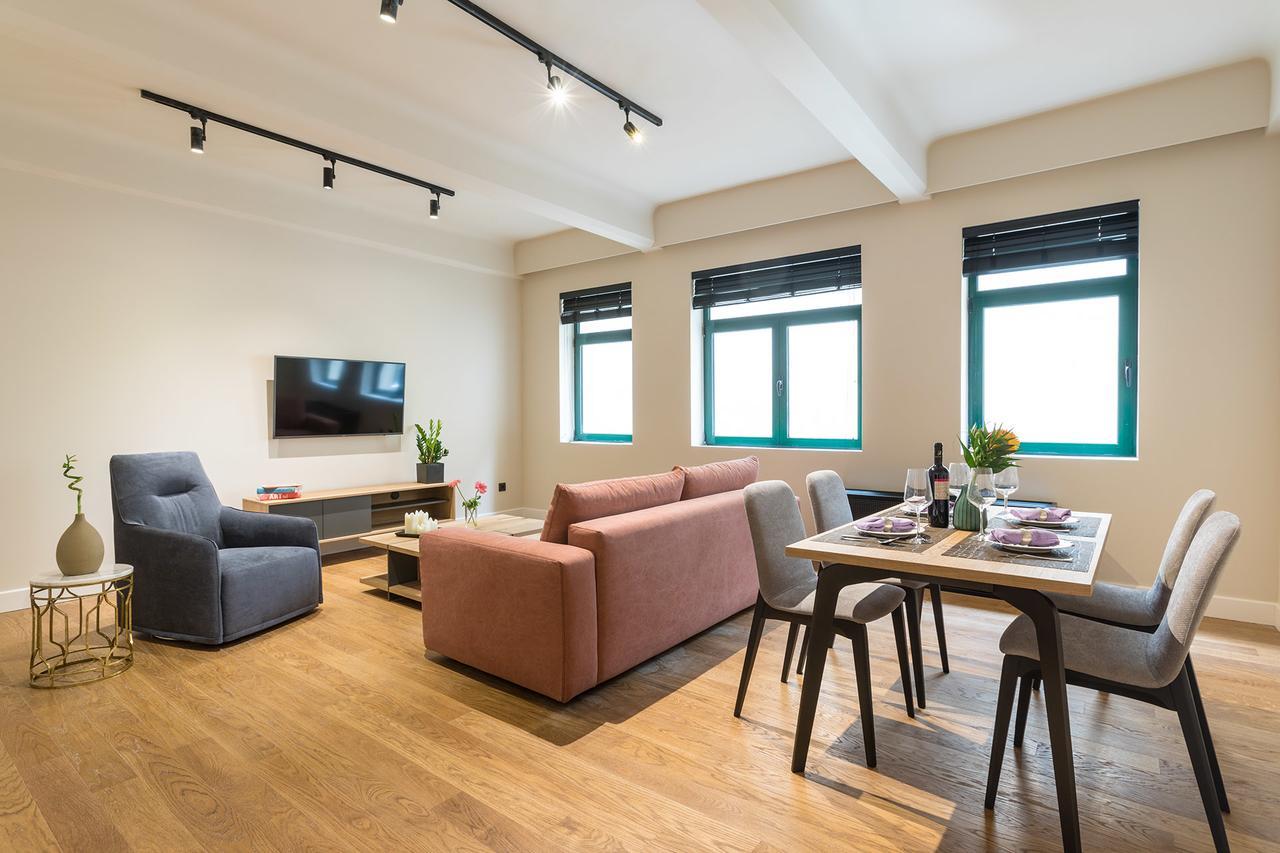 Klepsydra Urban Suites Атина Екстериор снимка