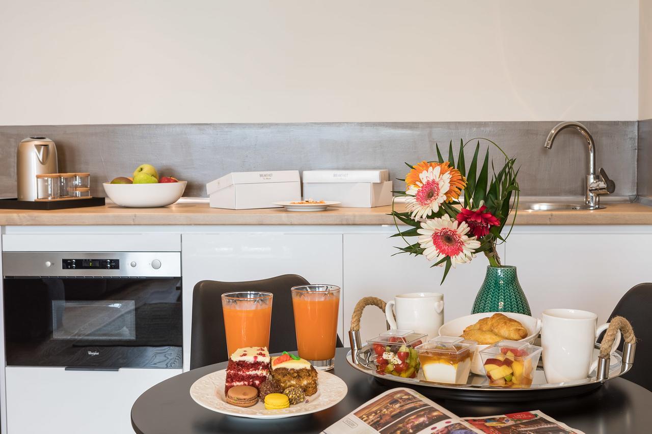 Klepsydra Urban Suites Атина Екстериор снимка